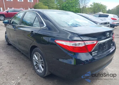 2015 Toyota Camry Se z USA, uszkodzony, nr VIN 4T1BF1FK9FU066534